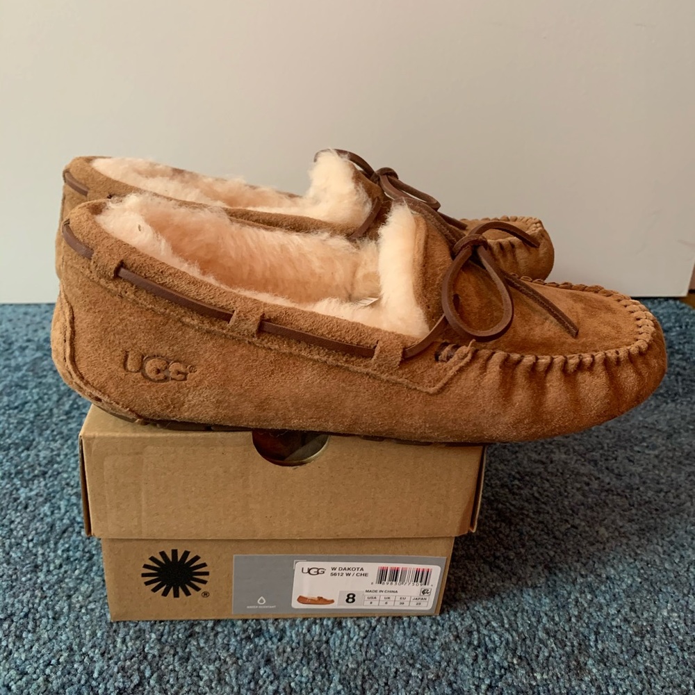 UGG Women's Dakota Moccasin Slippers